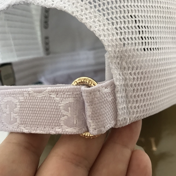 ブランド帽子角部分ディテール